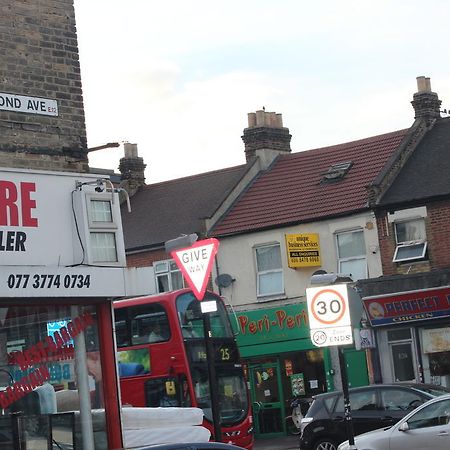 Avenue Inn Ilford Dış mekan fotoğraf