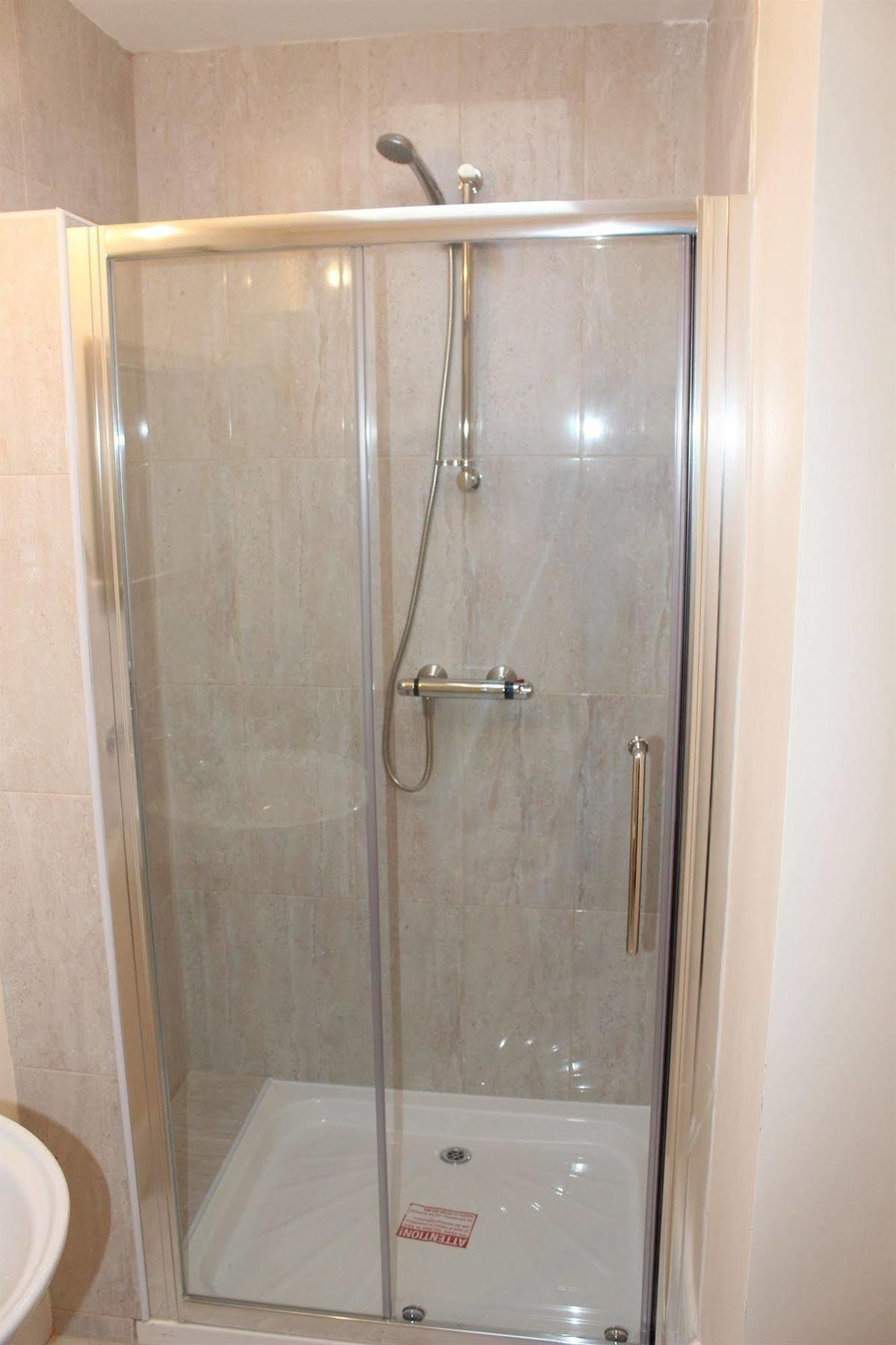 Avenue Inn Ilford Dış mekan fotoğraf